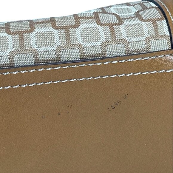 Nine West Geometric Barrel Bag Purse Cosmetic Accessory Bags Mirror 3 pc Set - Picture 15 of 16